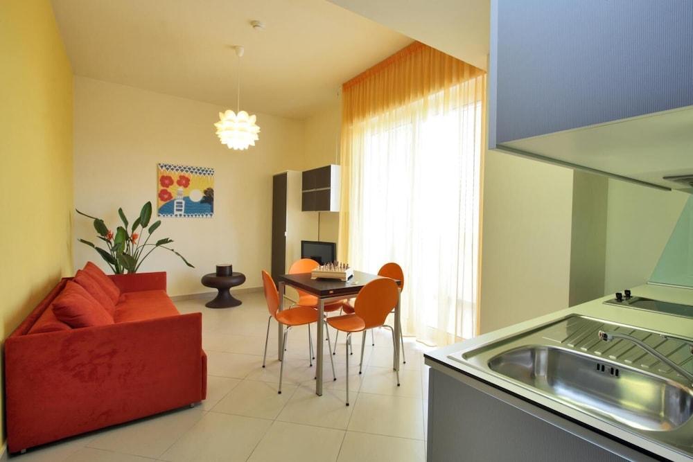 Noha Suite Hotel Риччоне Экстерьер фото