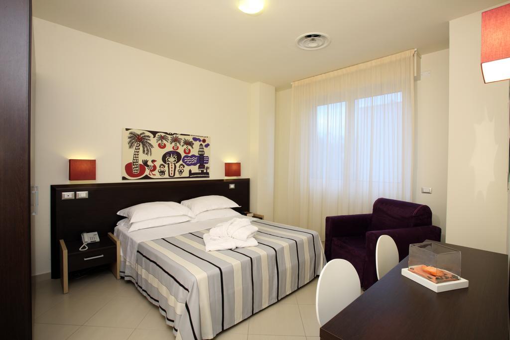 Noha Suite Hotel Риччоне Экстерьер фото